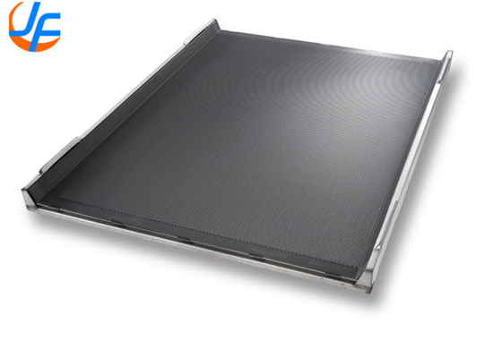 RK Bakeware China Foodservice 42465 Commerciale 32 Mould Glazed Aluminized Steel Clustered Hot Dog Bun Pan