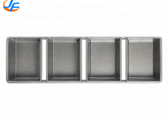 RK Bakeware Cina-Chicago Metallico a 4 cinghie con pacchetto di cannella in rotolo
